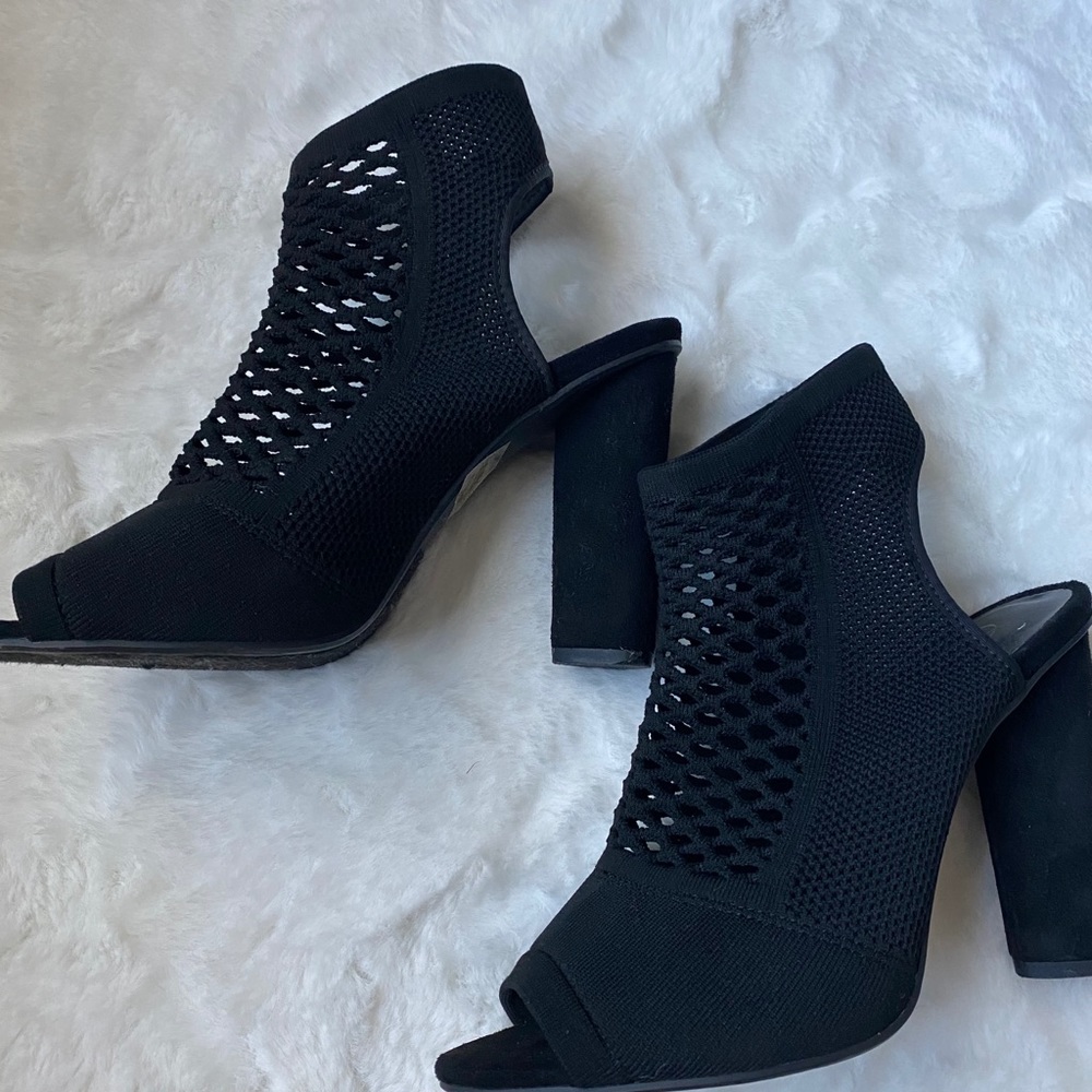 Mesh Black Shoes